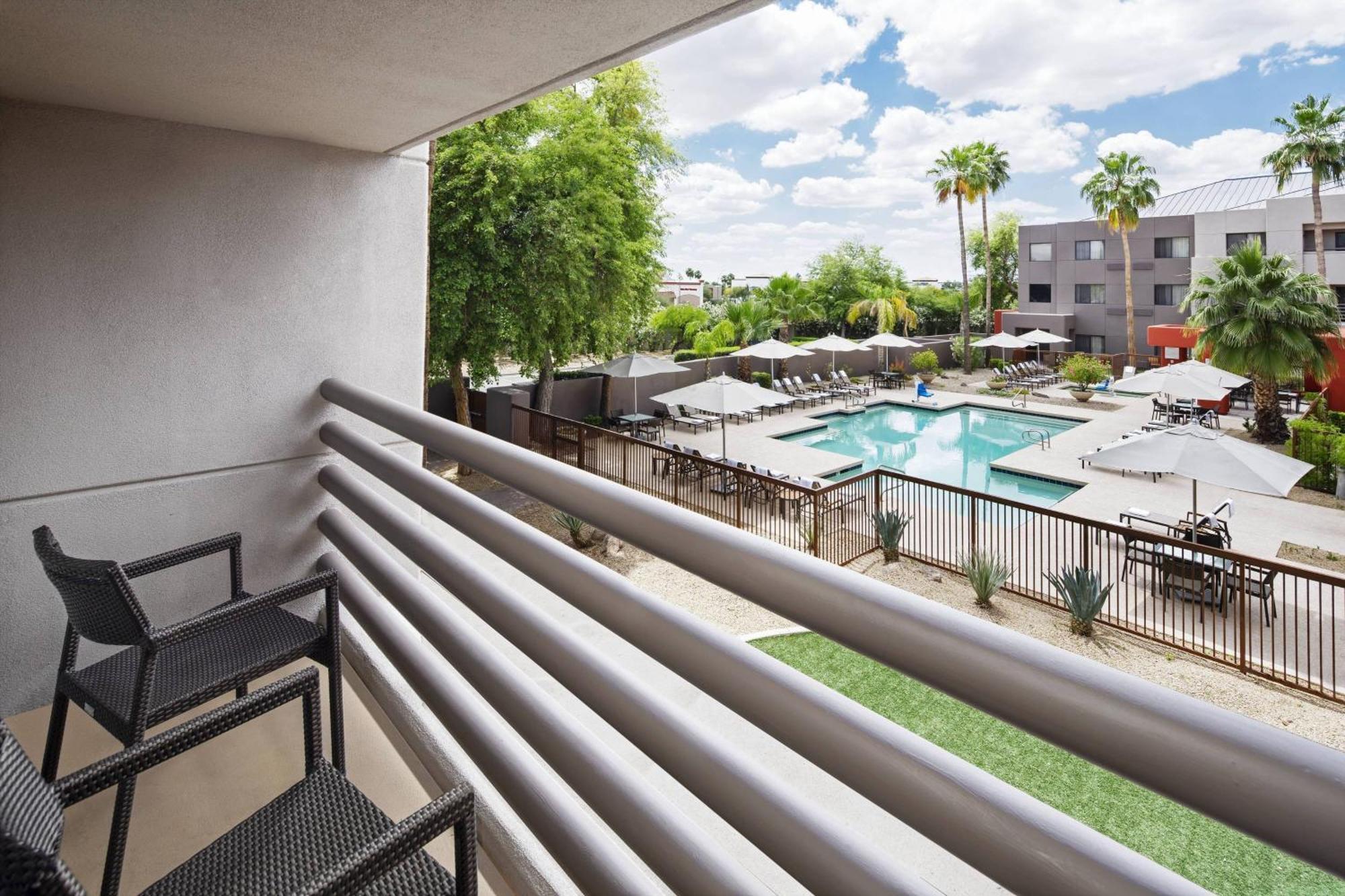 Courtyard Scottsdale North Hotel Exterior foto